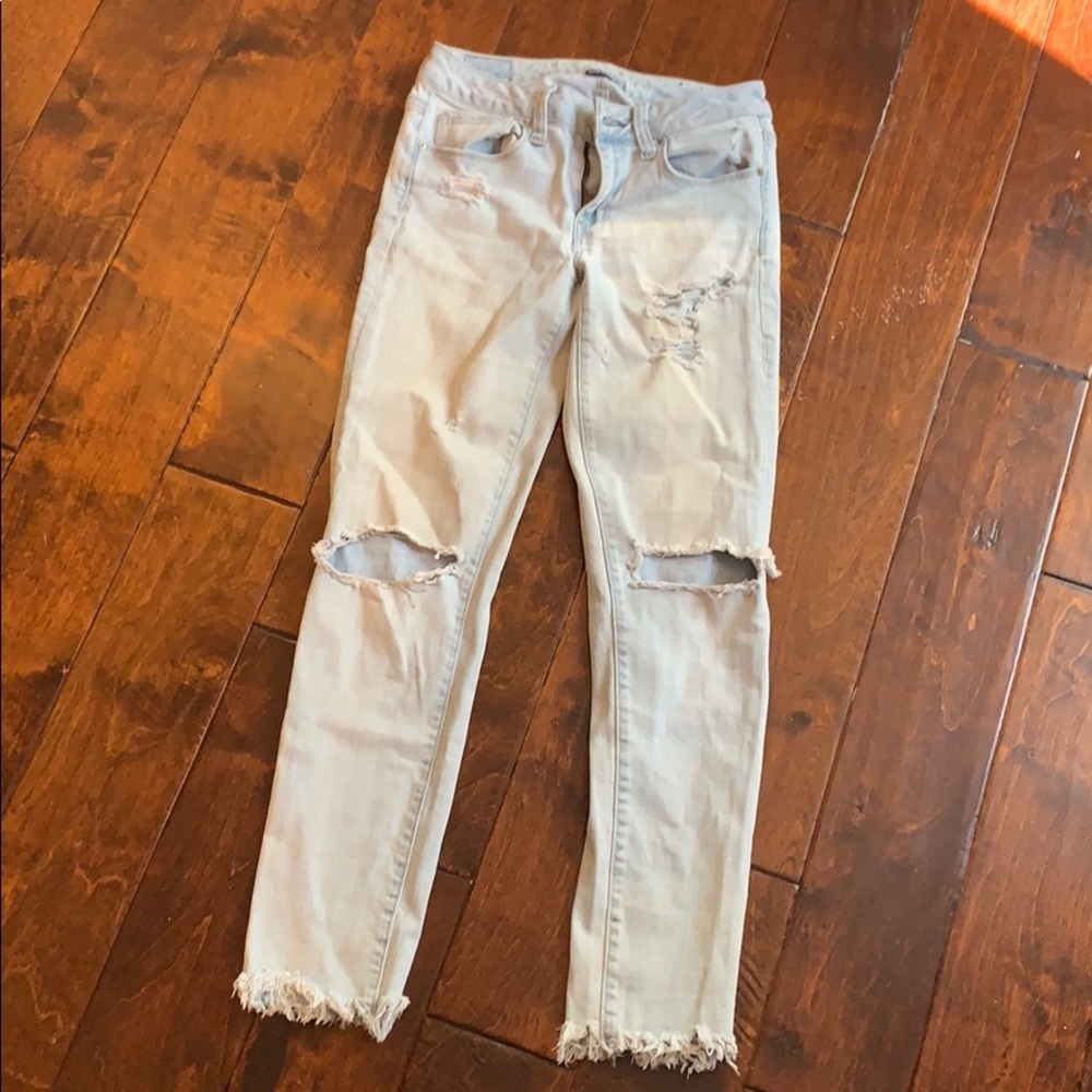 Light wash ripped jeans